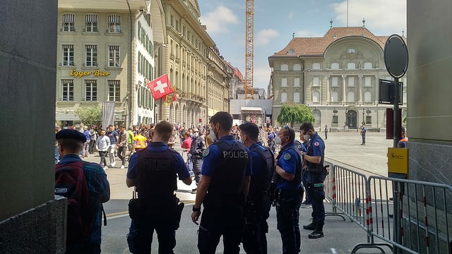 Polizei auf dem Bundesplatz präsent Polizei auf dem Bundesplatz präsent