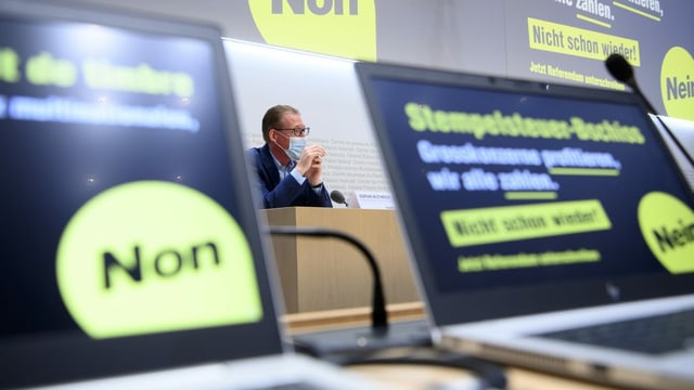 Adrian Wüthrich an der Medienkonferenz des überparteilichen Komitees. Adrian Wüthrich an der Medienkonferenz des überparteilichen Komitees.