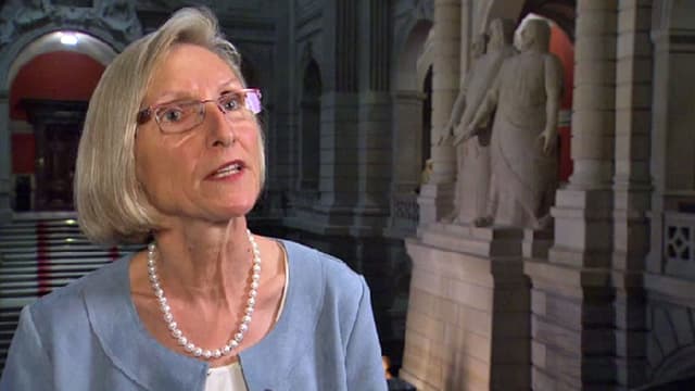 Frau im Bundeshaus. Frau im Bundeshaus.