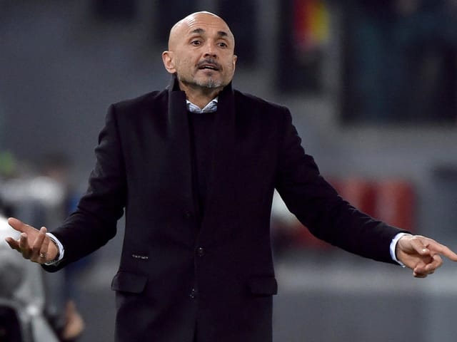 Roma-Trainer Luciano Spalletti dirigiert an der Seitenlinie