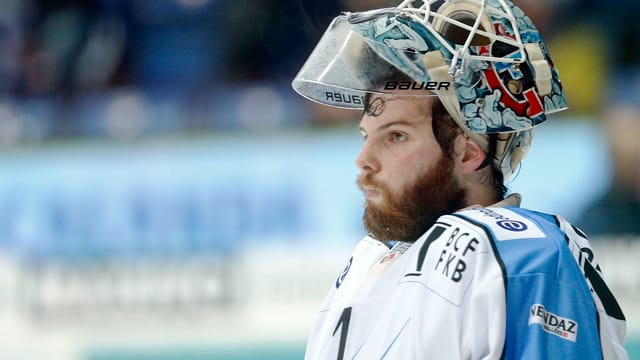 Fribourg-Gottéron mit Goalie Benjamin Conz scheiden aus der Champions Hockey League aus. Fribourg-Gottéron mit Goalie Benjamin Conz scheiden aus der Champions Hockey League aus.