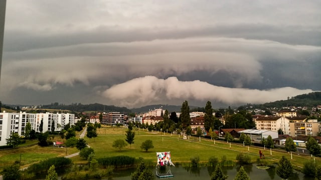 Unwetterzelle bei Bern-Liebefeld. Unwetterzelle bei Bern-Liebefeld.