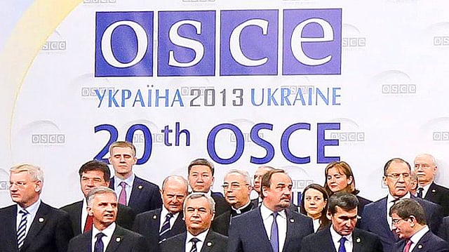 Gruppenbild anlässlich der 20. OSZE-Konferenz in der Ukraine. Gruppenbild anlässlich der 20. OSZE-Konferenz in der Ukraine.