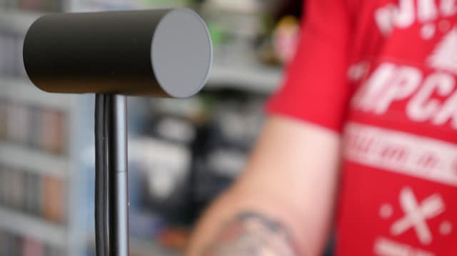 Das Auge der der «Oculus»: Ein Kamera-Sensor, der den Spieler trackt. Das Auge der der «Oculus»: Ein Kamera-Sensor, der den Spieler trackt.
