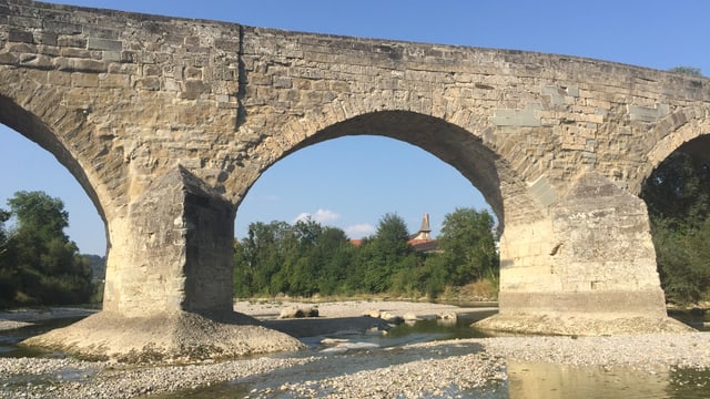 Blick auf die ausgetrocknete Thur am 3. August bei Bischofszell. Blick auf die ausgetrocknete Thur am 3. August bei Bischofszell.