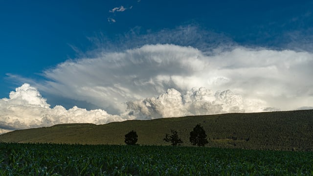 Gewitterwolken über den Jurakreten. Gewitterwolken über den Jurakreten.