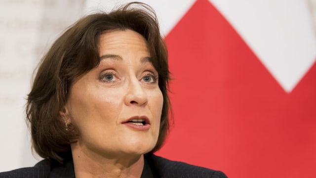 Pascale Baeriswyl vor den Medien in Bern Pascale Baeriswyl vor den Medien in Bern