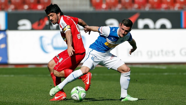 Gattuso im Duell mit Xhaka Gattuso im Duell mit Xhaka
