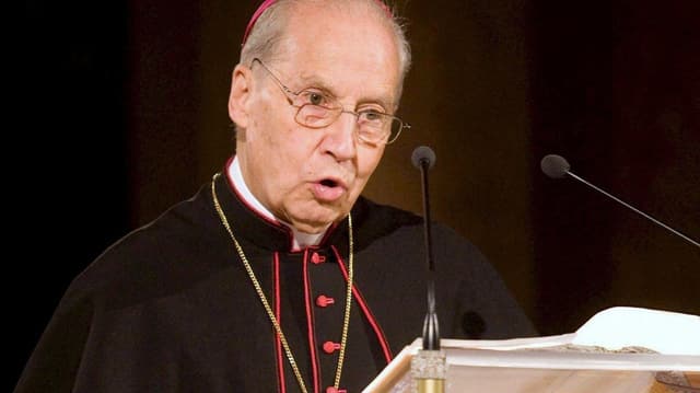 Zu sehen ist der verstorbene Javier Echevarria. Zu sehen ist der verstorbene Javier Echevarria.