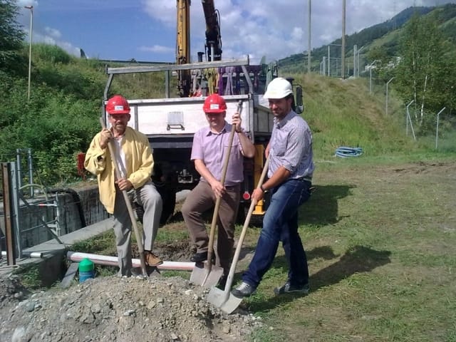 Emprima badiglaida centralla electrica da Pradella.
