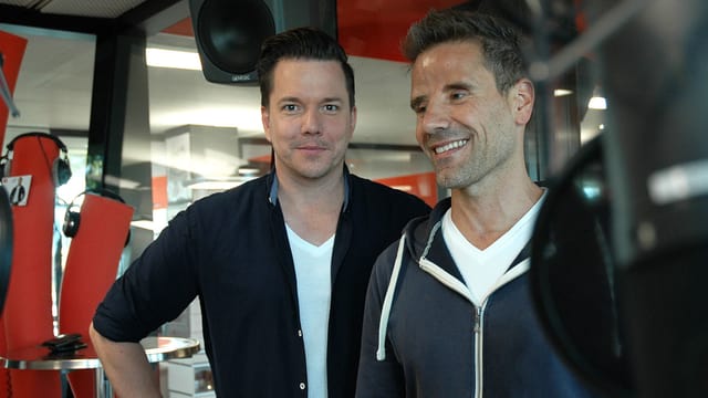 Patrick Meister unterstützt in der Morgensendung vom Montag, 9. Oktober 2017, auf SRF 1 Moderator Sven Epiney. Patrick Meister unterstützt in der Morgensendung vom Montag, 9. Oktober 2017, auf SRF 1 Moderator Sven Epiney.
