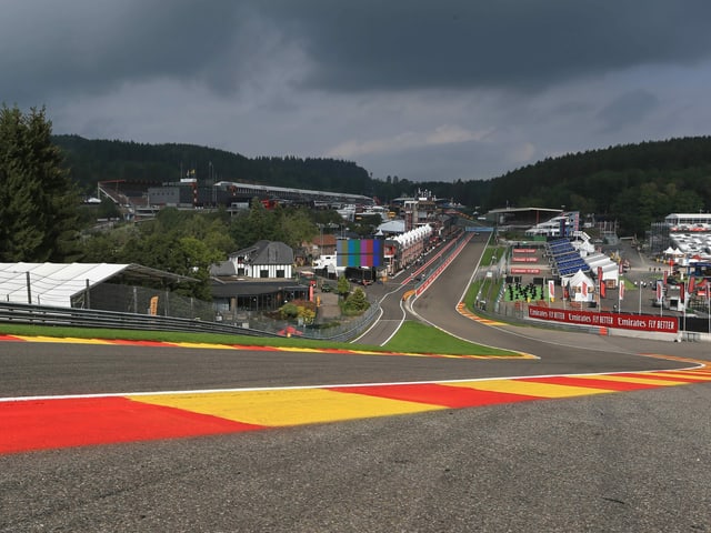 Kurve Formel-1-Rundkurs. Kurve Formel-1-Rundkurs.