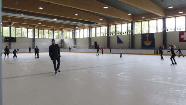 Neue Eishalle im Heuried Neue Eishalle im Heuried