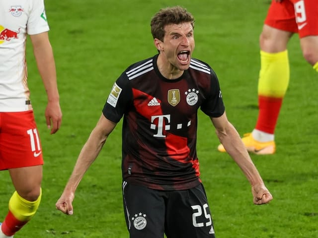 Thomas Müller mit weit aufgerissenem Mund im Spiel gegen Leipzig.