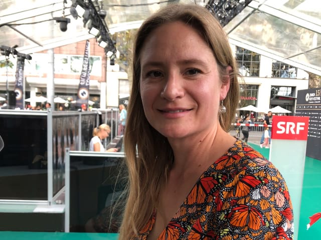 Die Schauspielerin Julia Jentsch hatte einen kurzen Anreiseweg, sie lebt schon seit Jahren der Liebe wegen in der Nähe von Zürich.