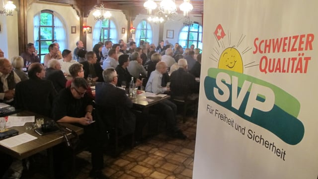 Die Solothurner SVP an ihrer Delegiertenversammlung im Mai 2013 in Härkingen. Die Solothurner SVP an ihrer Delegiertenversammlung im Mai 2013 in Härkingen.