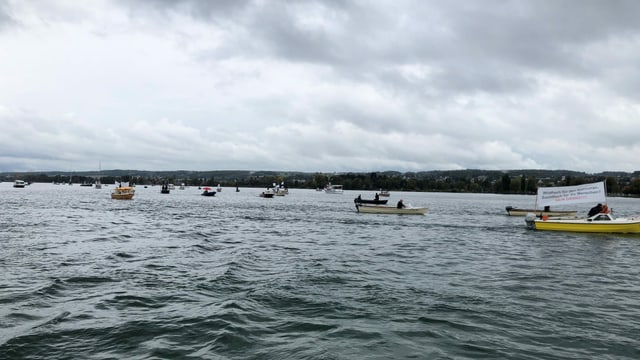 Boote auf dem See. Boote auf dem See.