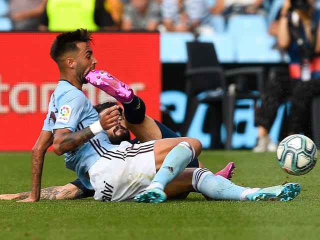 Mendez bekommt Schuh von Isco ins Gesicht