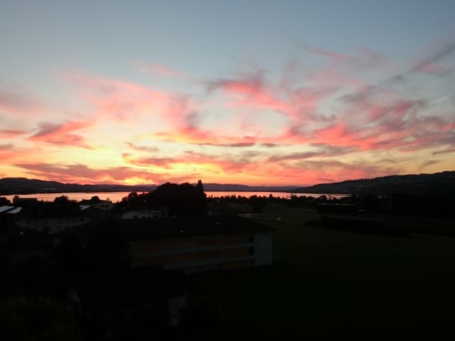 Sonnenuntergang am Sempachersee.