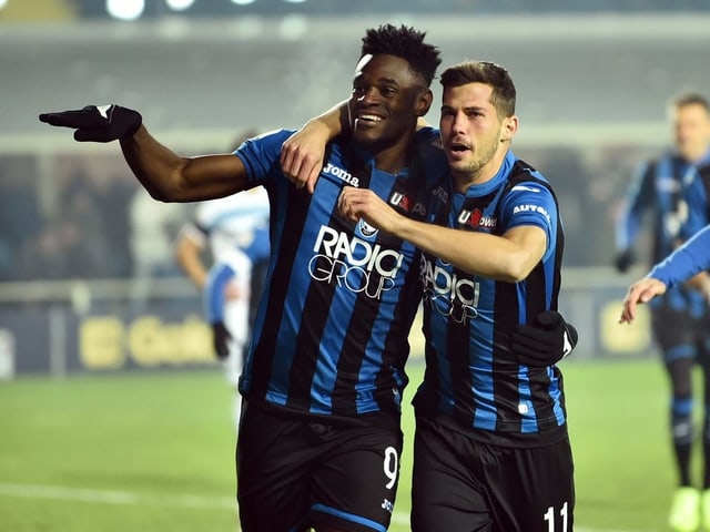 Remo Freuler mit Atalantas bestem Torschützen Duvan Zapata. Remo Freuler mit Atalantas bestem Torschützen Duvan Zapata.