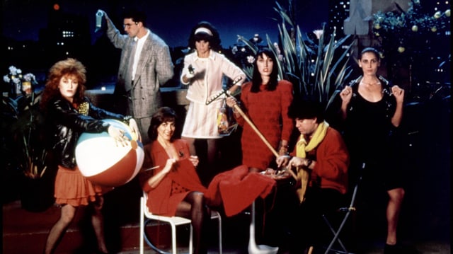 Gruppenfoto von Almodóvar und dem Cast von «Frauen am Rande des Nervenzusammenbruchs». Gruppenfoto von Almodóvar und dem Cast von «Frauen am Rande des Nervenzusammenbruchs».