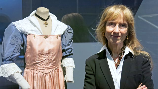 Verena Villiger über die Freiburger Dresscode-Ausstellung (9.11.2013)