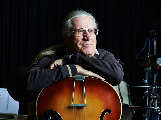 Toni Vescoli, Porträt. Toni Vescoli, Porträt.