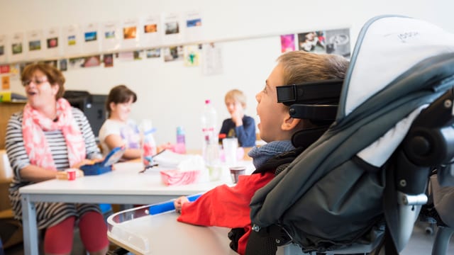 Zürich Schaffhausen - Schulstart – auch für behinderte Kinder - News - SRF