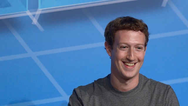 Mark Zuckerberg lachend Mark Zuckerberg lachend