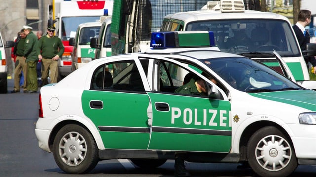 Polizisten Polizisten