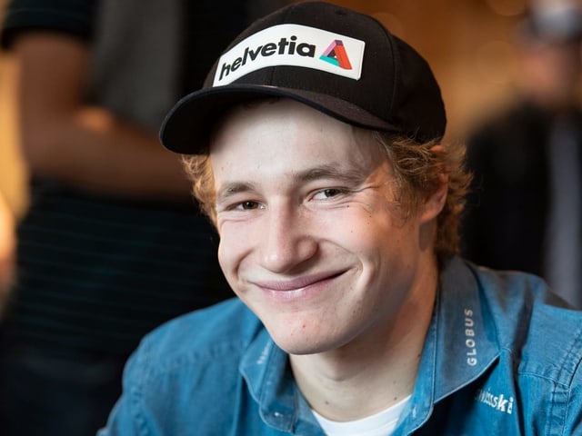 Marco Odermatt lächelt verschmitzt.