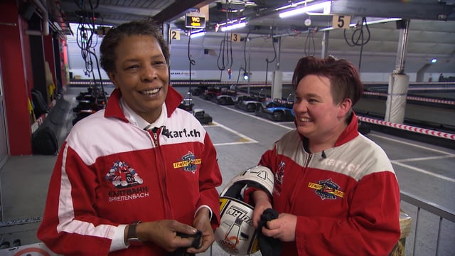 Marla Glen und Claudia Schmid in ihrer Freizeit: Ein Ausflug auf die Kartbahn Spreitenbach. Marla Glen und Claudia Schmid in ihrer Freizeit: Ein Ausflug auf die Kartbahn Spreitenbach.