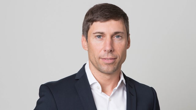 Porträt von Dirk Baier. Porträt von Dirk Baier.