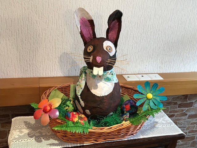 Selbstgebastelter Osterhase.