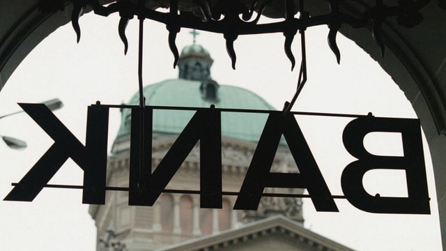 Das Bundeshaus durch einen Schriftzug hindurch. Das Bundeshaus durch einen Schriftzug hindurch.