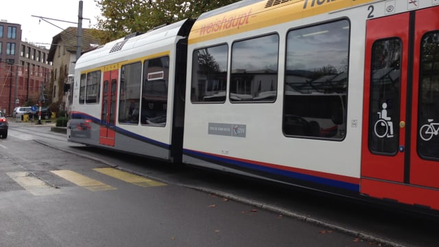 BDWM Trambahn in Strasse BDWM Trambahn in Strasse