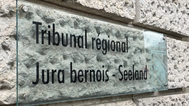 Schriftszug Staatsanwaltschaft Berner Jura-Seeland. Schriftszug Staatsanwaltschaft Berner Jura-Seeland.