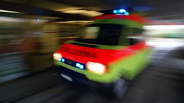 Ambulanz Ambulanz