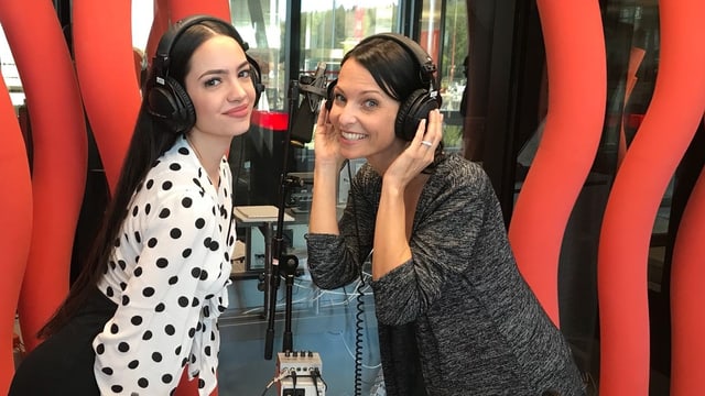 Anita Buri, ex-Miss Schweiz aus dem Thurgau (rechts im Bild) coachte die frischgebackene Miss Schweiz Jastina Doreen Riederer. Anita Buri, ex-Miss Schweiz aus dem Thurgau (rechts im Bild) coachte die frischgebackene Miss Schweiz Jastina Doreen Riederer.