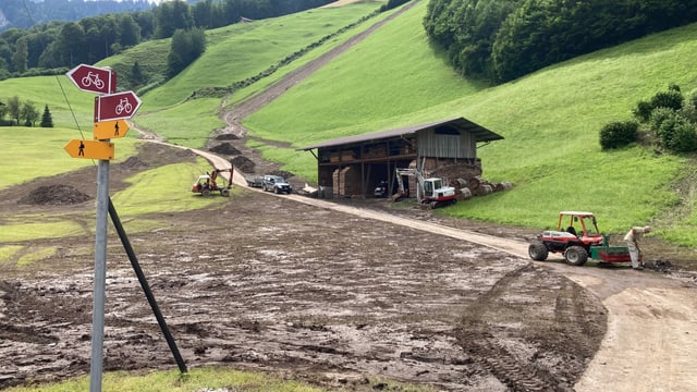 Am Samstag ging in Grafenort eine Schlammlawine nieder. Am Samstag ging in Grafenort eine Schlammlawine nieder.