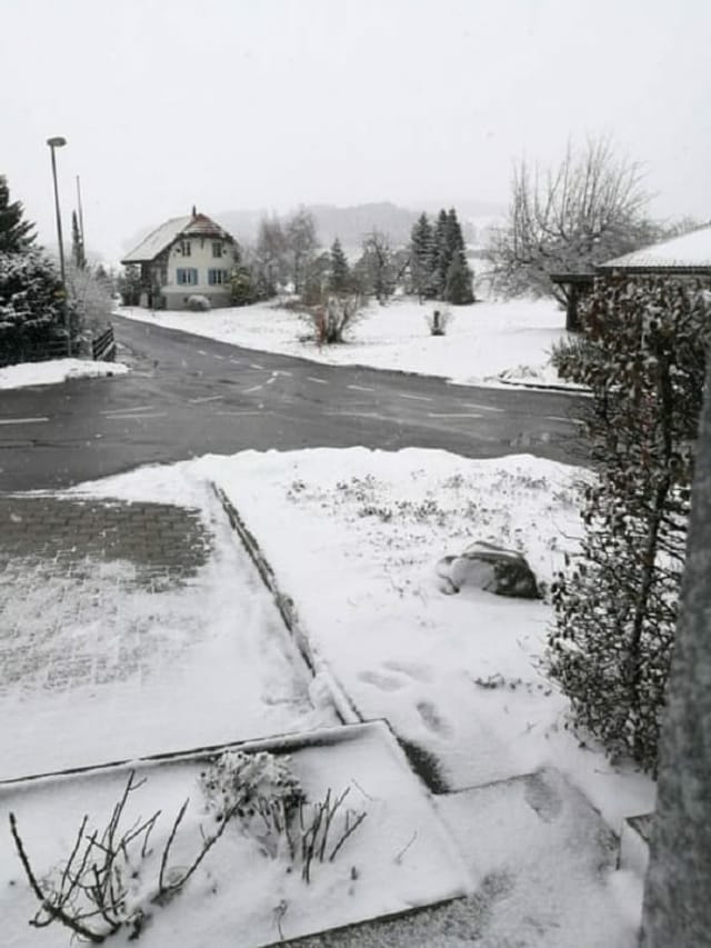 Schnee auf der Strasse