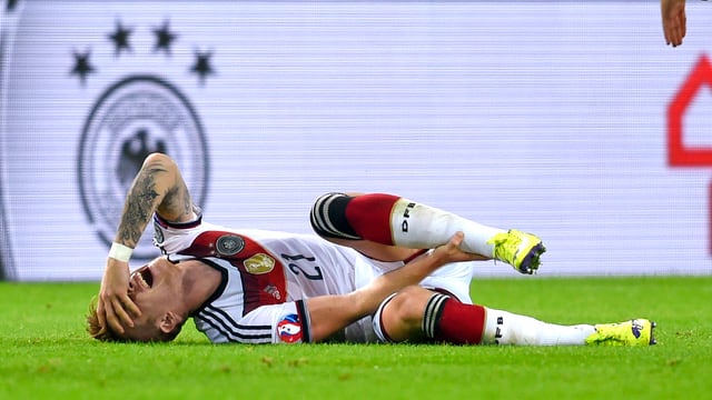 Marco Reus hat sich erneut am linken Fussgelenk verletzt. Marco Reus hat sich erneut am linken Fussgelenk verletzt.