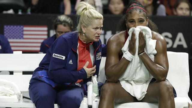 Serena Williams auf der Trainerbank Serena Williams auf der Trainerbank