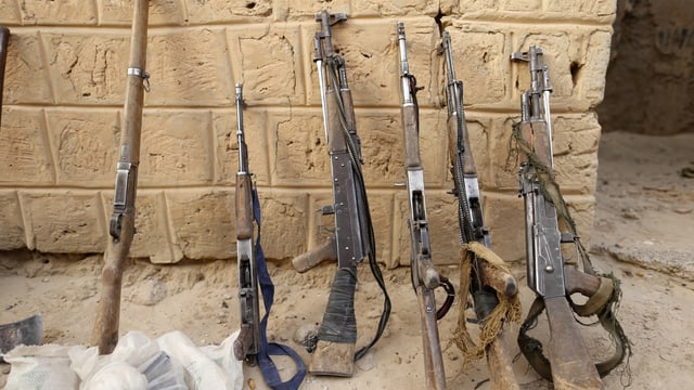Eingesammelte Waffen von Dschihadisten in Timbuktu. Eingesammelte Waffen von Dschihadisten in Timbuktu.