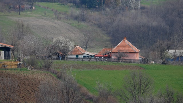 Blick auf ein kleines Dorf. Blick auf ein kleines Dorf.