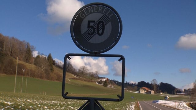 Leerer Ständer für eine Ortstafel Leerer Ständer für eine Ortstafel
