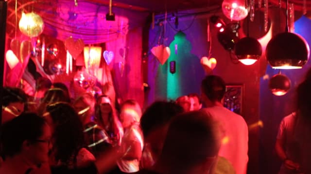 Partyvolk in der «Kiste» Partyvolk in der «Kiste»