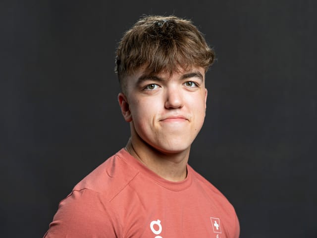 Leo McCrea (17), Schwimmen