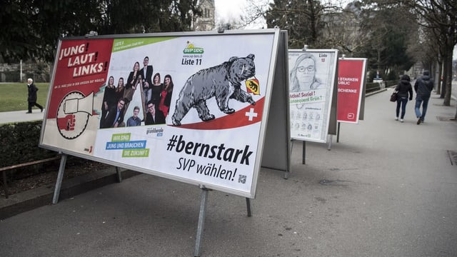 Verschiedene Wahlplakate Verschiedene Wahlplakate