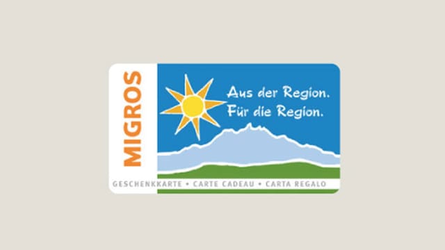 Mann und Frau auf schwarz-weissem Foto Mann und Frau auf schwarz-weissem Foto
